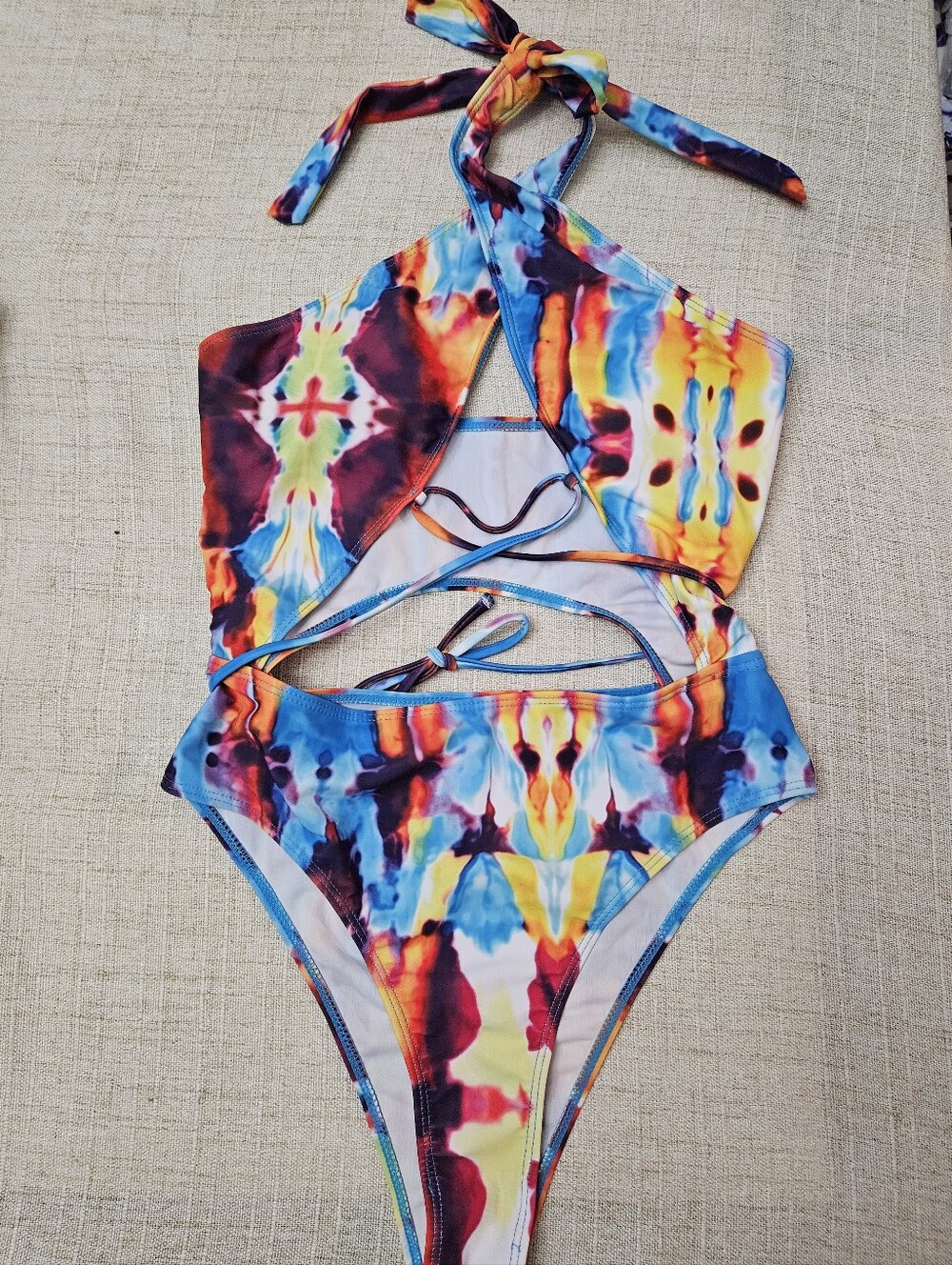 Girls' Multicolor Tie-Dye One-Piece Swimsuit with Cutout -Shein